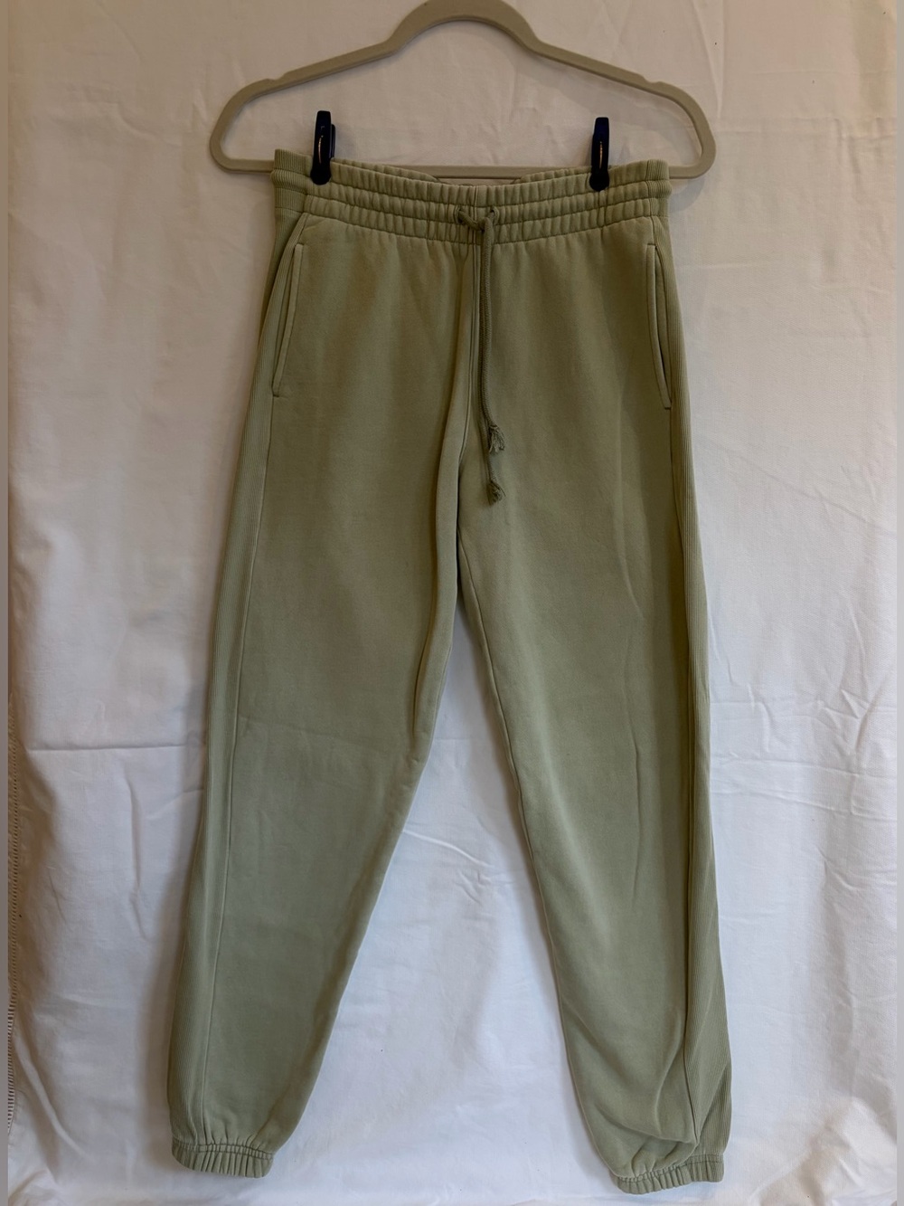 Aritzia TNA Light Green Joggers